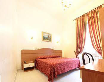 Hotel Euro Quiris Рим Экстерьер фото